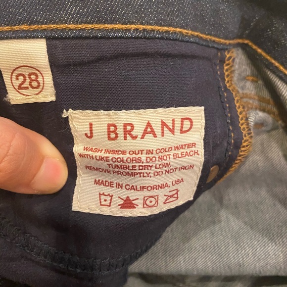 J Brand “Skinny Leg” Dark Wash in "Pure" Jeans Size: 28 - Picture 5 of 6